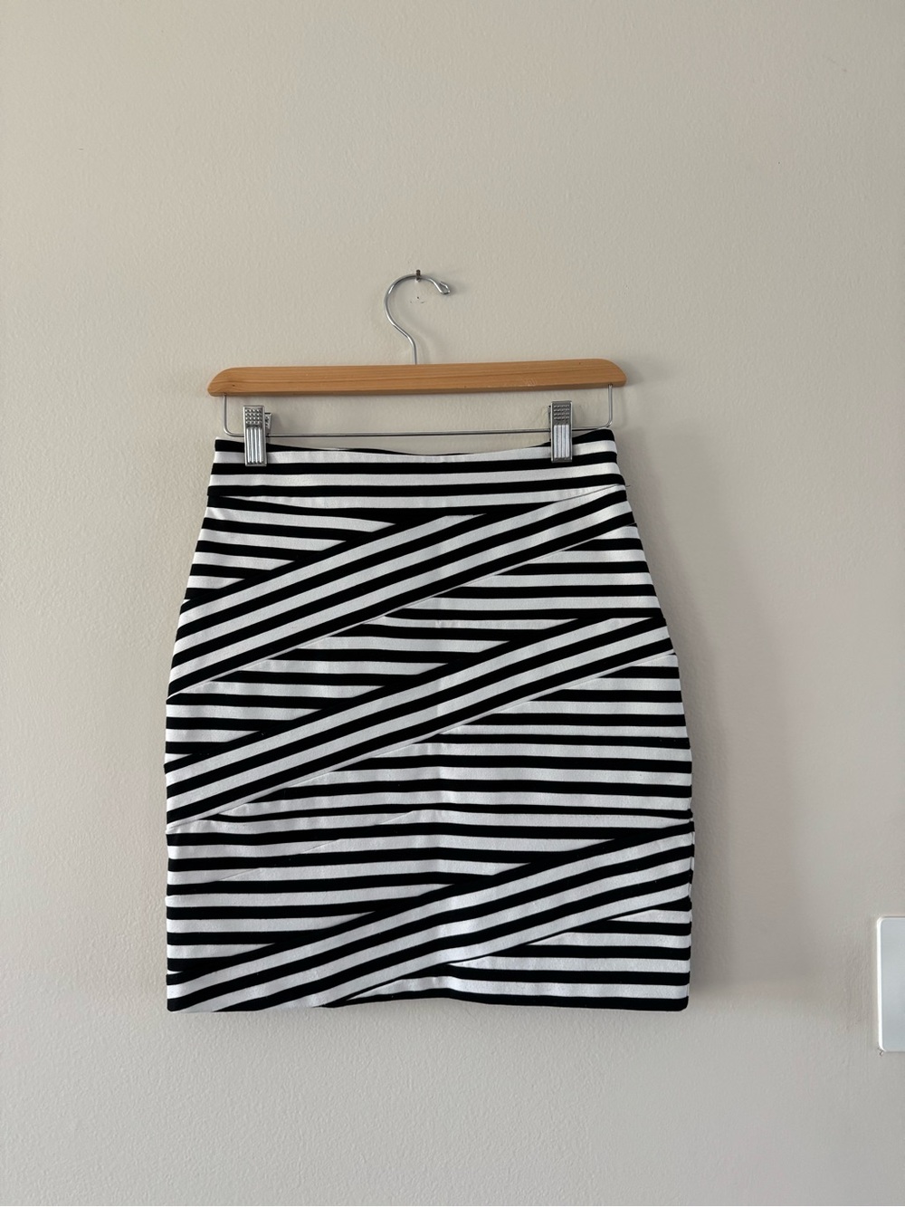 Express Black and White Diagonal stripe Bandage Pencil Skirt